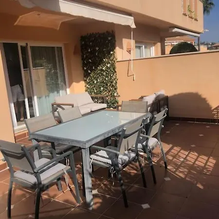 Appartement Amazing Modern Next To Pool.
