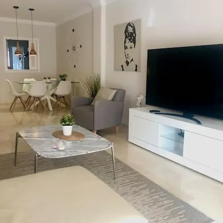 Amazing Modern Next To Pool. Marbella